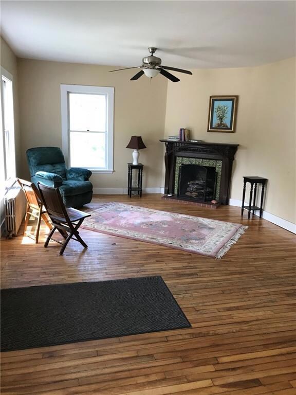 Double living room with fireplace