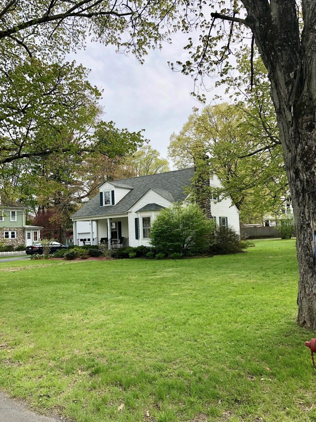 214 W High St, Milford, PA 18337 - photo 7