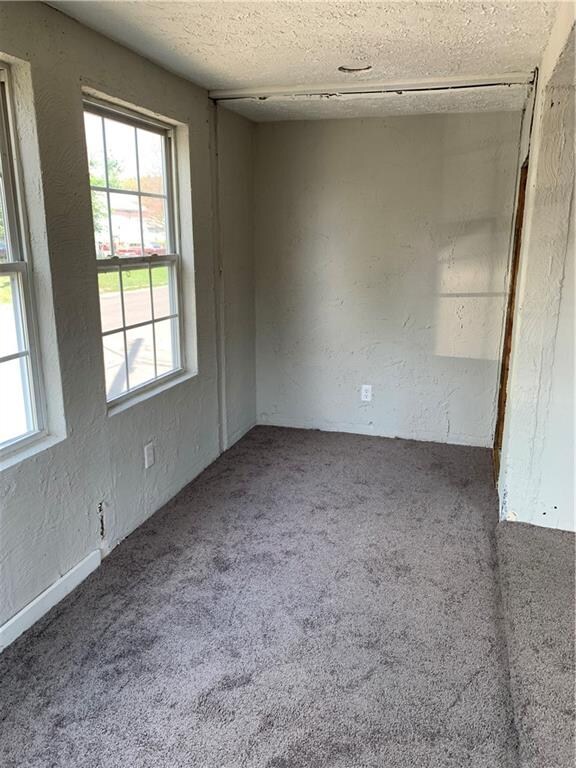 513 E 19th St, Anderson, IN 46016 - photo 4