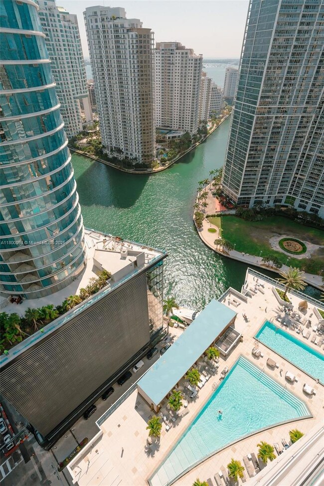 200 Biscayne Blvd Way unit 3201, Miami, FL 33131 - photo 2