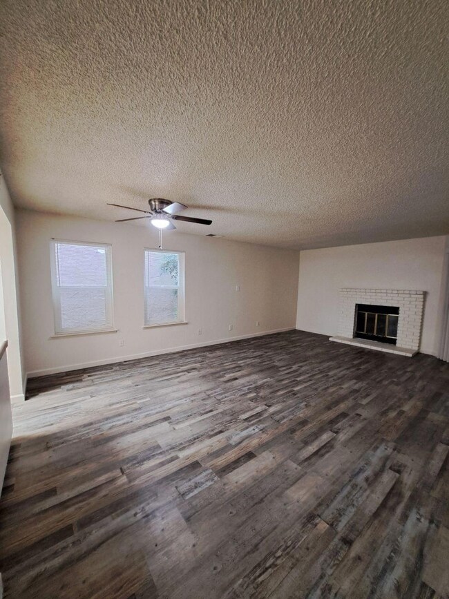 3630 W Terrace Ave, Fresno, CA 93722 - photo 5