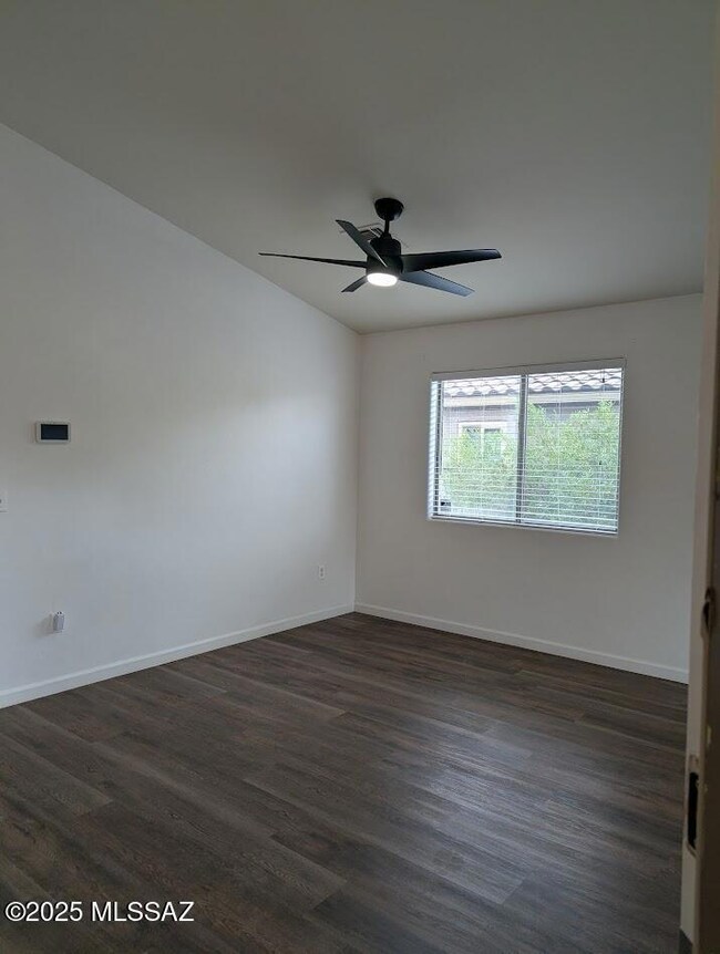 11483 W Magic Song St, Marana, AZ 85658 - photo 6