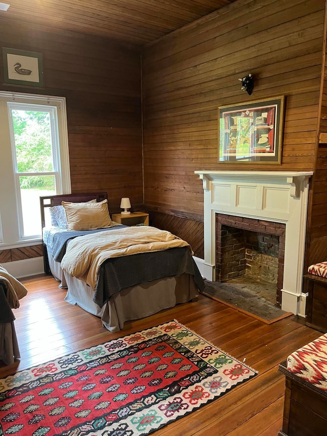 6 Front Left bedroom