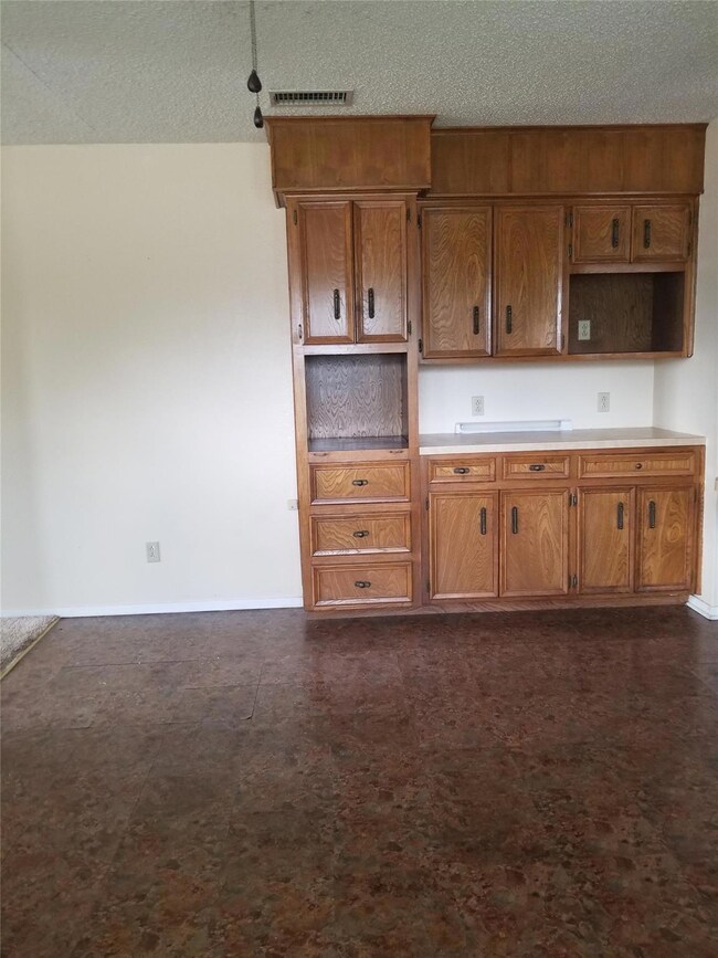 4525 Cole Dr, Abilene, TX 79606 - photo 5