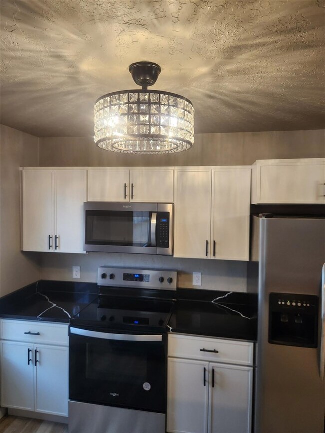 624 E Main St, Geronimo, OK 73543 - photo 7