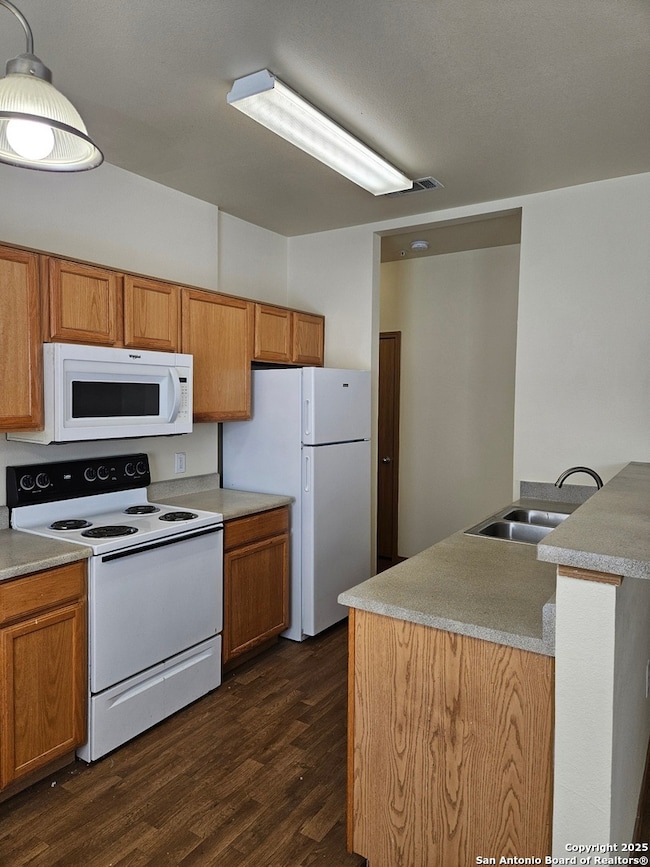 1000 Diamond Dr unit 1301, Boerne, TX 78006 - photo 4