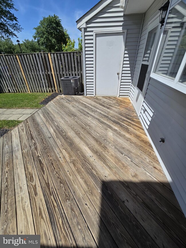 6321 Deerwood Ct, Waldorf, MD 20603 - photo 5