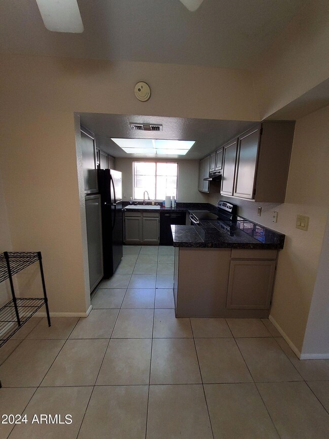 700 E Mesquite Cir unit R124, Tempe, AZ 85288 - photo 3