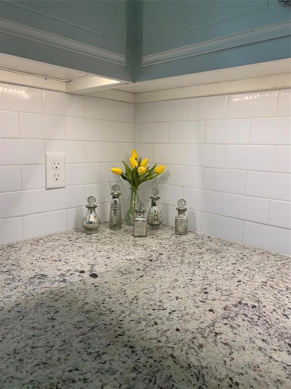 520 Souder Dr, Hurst, TX 76053 - photo 6