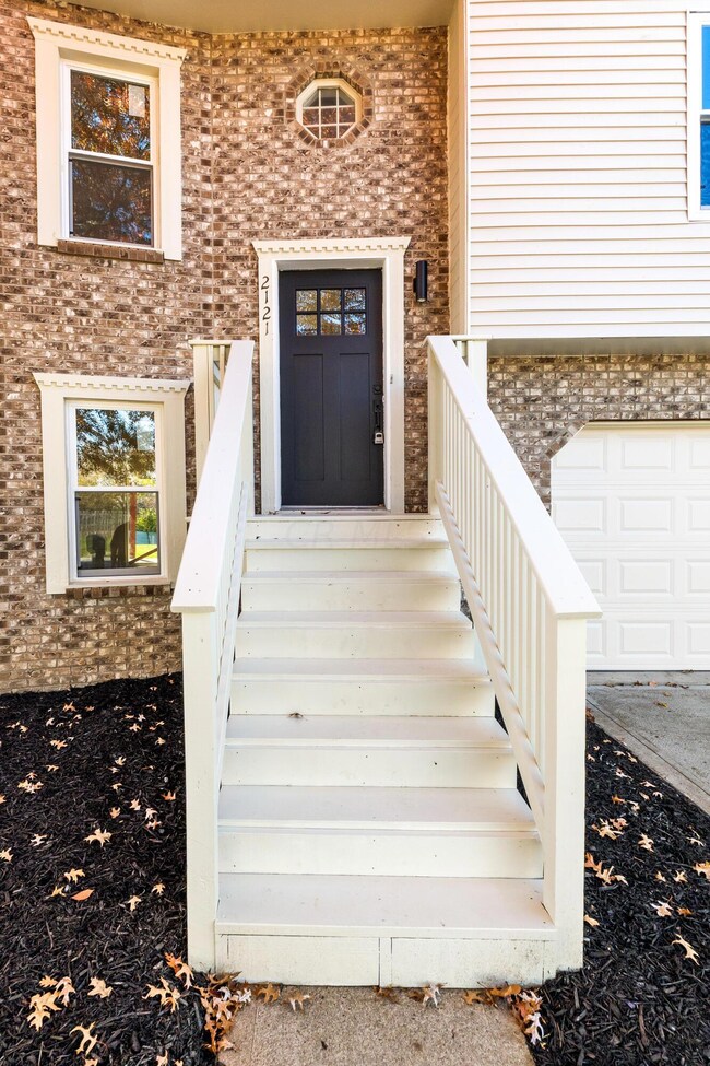 2121 Big Tree Dr, Columbus, OH 43223 - photo 2