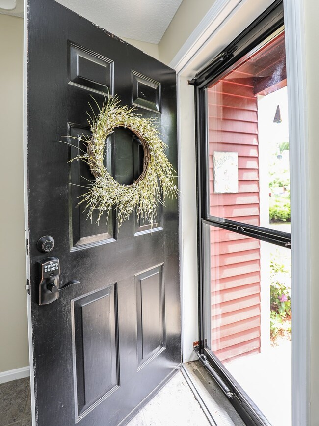 19 Ventura Cir, Nashua, NH 03062 - photo 6