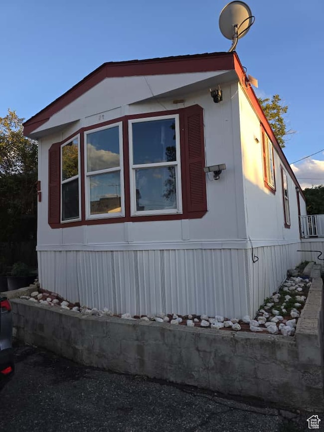 37 Crawford Place, Sandy, UT 84070 - photo 2