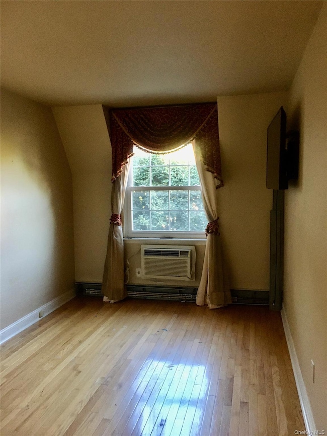 14-04 Michael Place unit 113 U, Bayside, NY 11360 - photo 7