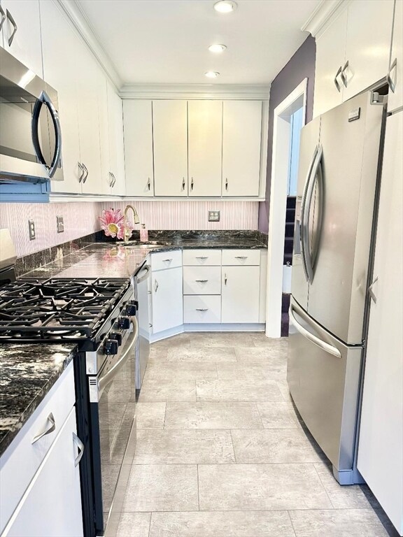 203 Pine Brook Dr unit 9, Peabody, MA 01960 - photo 5