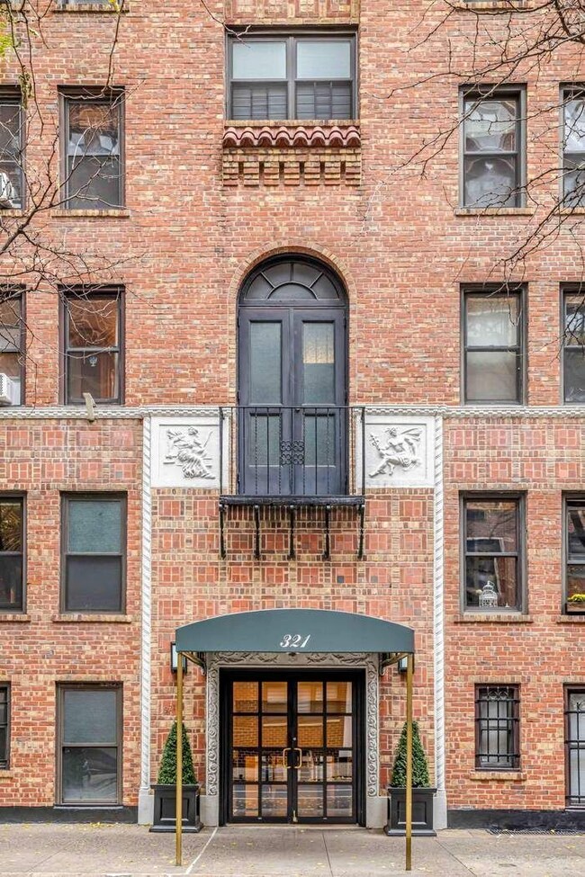 321 E 54th St unit 8G, New York, NY 10022 - photo 7