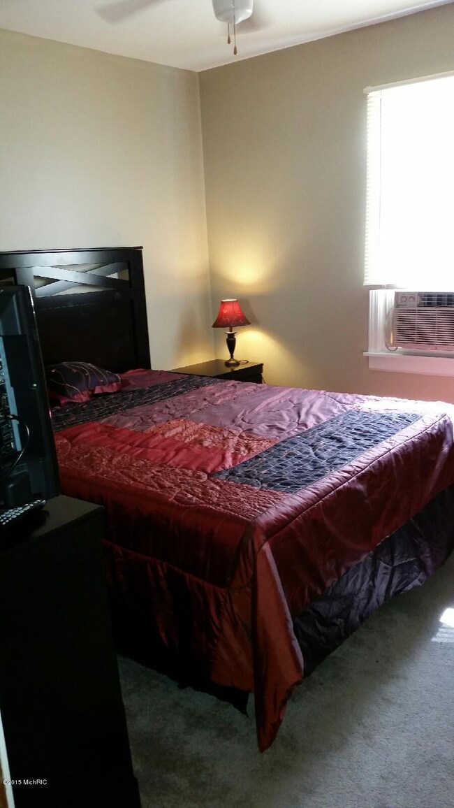 12947 Johnson Dr, Wayland, MI 49348 - photo 2