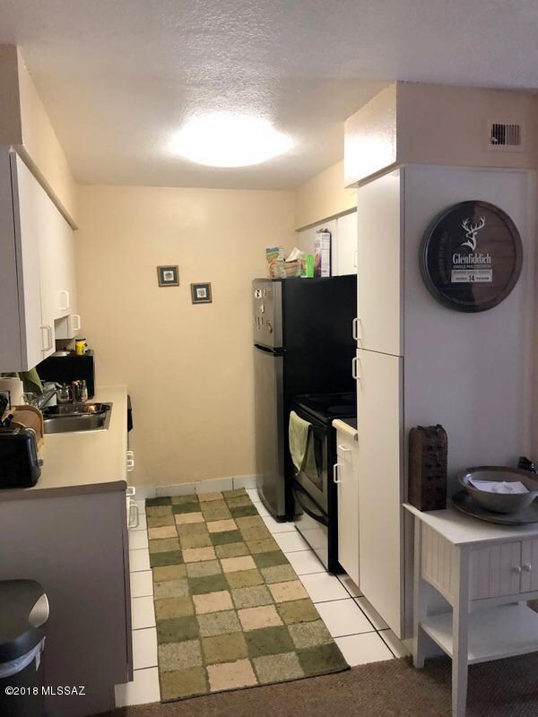 461 W Yucca Ct unit 310, Tucson, AZ 85704 - photo 3