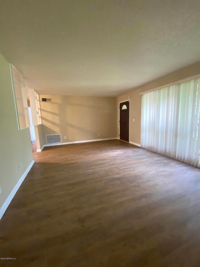 4621 Seaboard Ave, Jacksonville, FL 32210 - photo 6