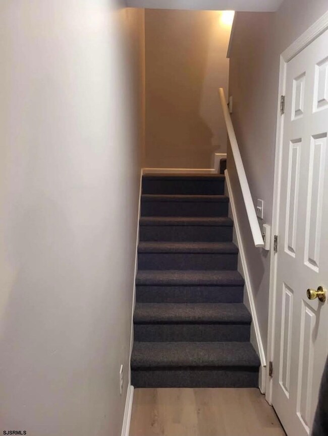 30B Macintosh Ct unit 30-B, Egg Harbor Township, NJ 08234 - photo 4