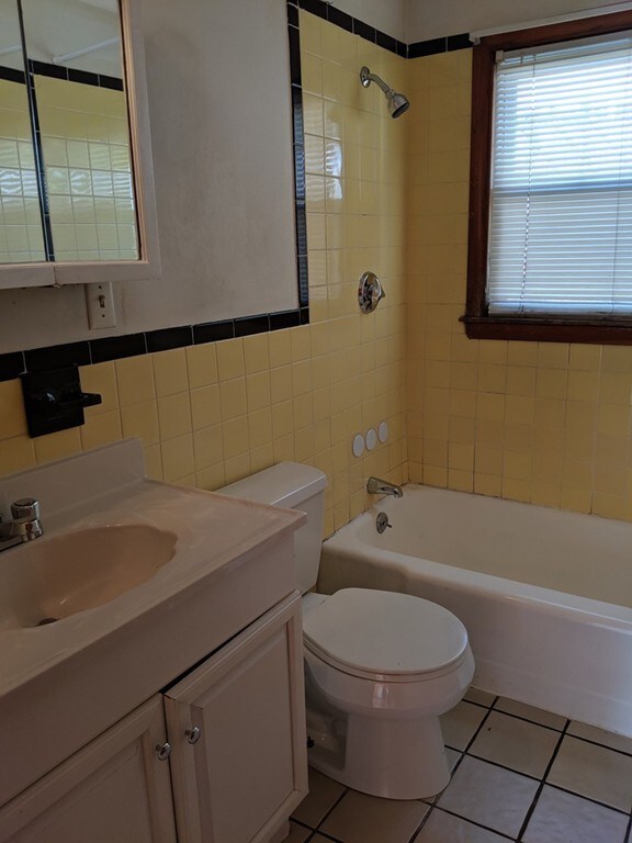 221 Mammoth Rd unit 221, Lowell, MA 01854 - photo 6