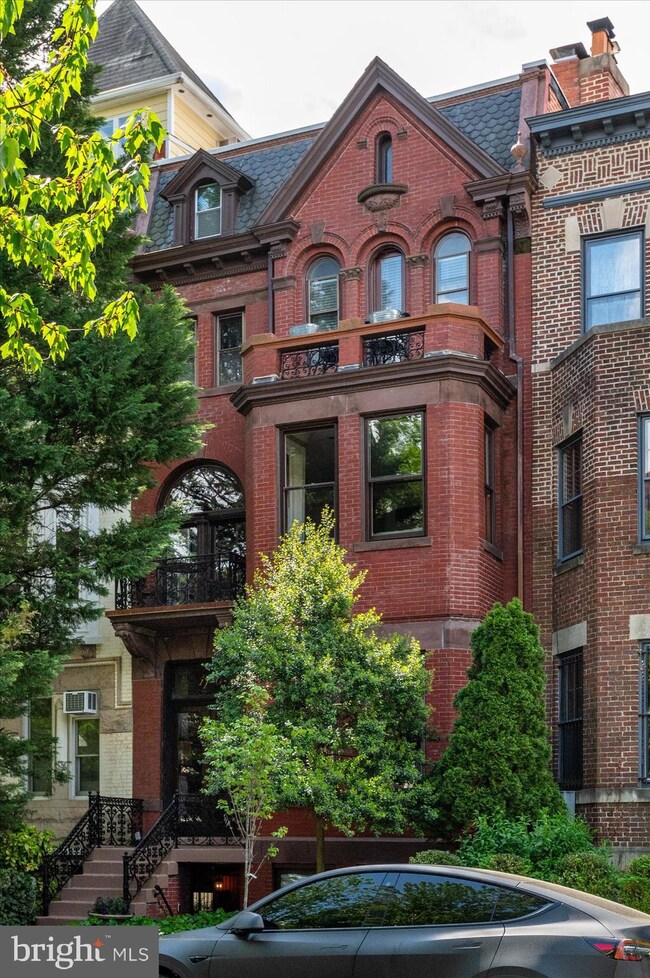 1726 S St NW unit 4, Washington, DC 20009 - photo 2