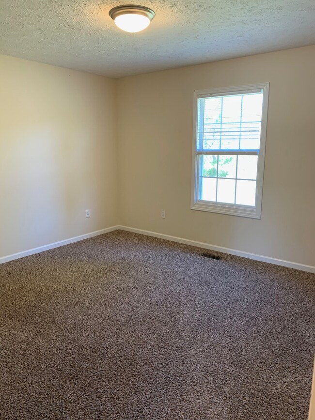 385 Forrestwood Dr, Manchester, TN 37355 - photo 7