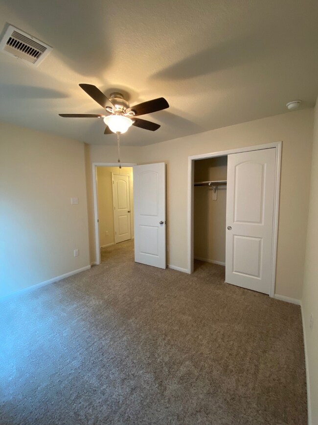 16397 Olive Sparrow Dr, Conroe, TX 77385 - photo 5