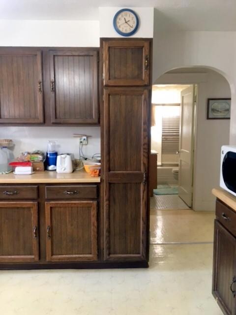 Apt 1 Kitchen