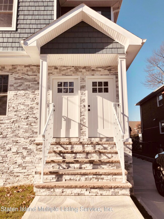 28 Dorothea Place - Enterance