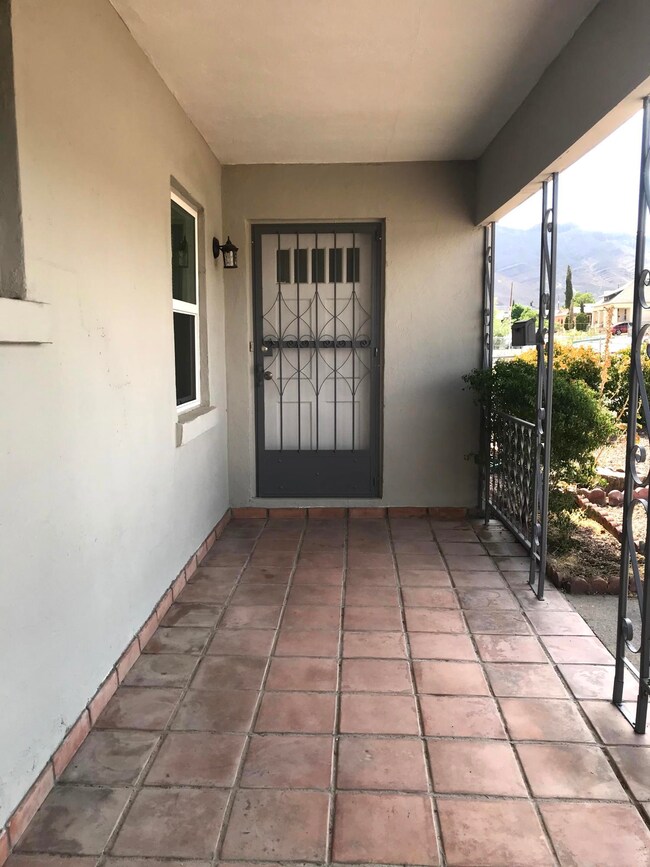 3610 Hamilton Ave, El Paso, TX 79930 - photo 5