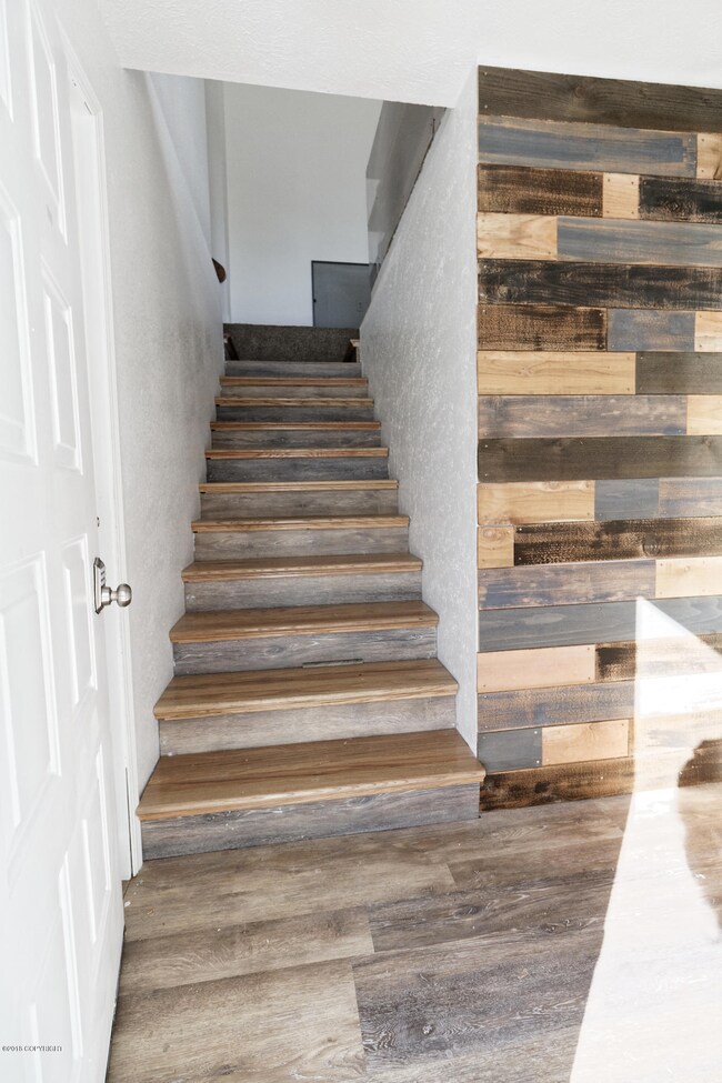 8361 E 5th Ave unit A, Anchorage, AK 99504 - photo 4