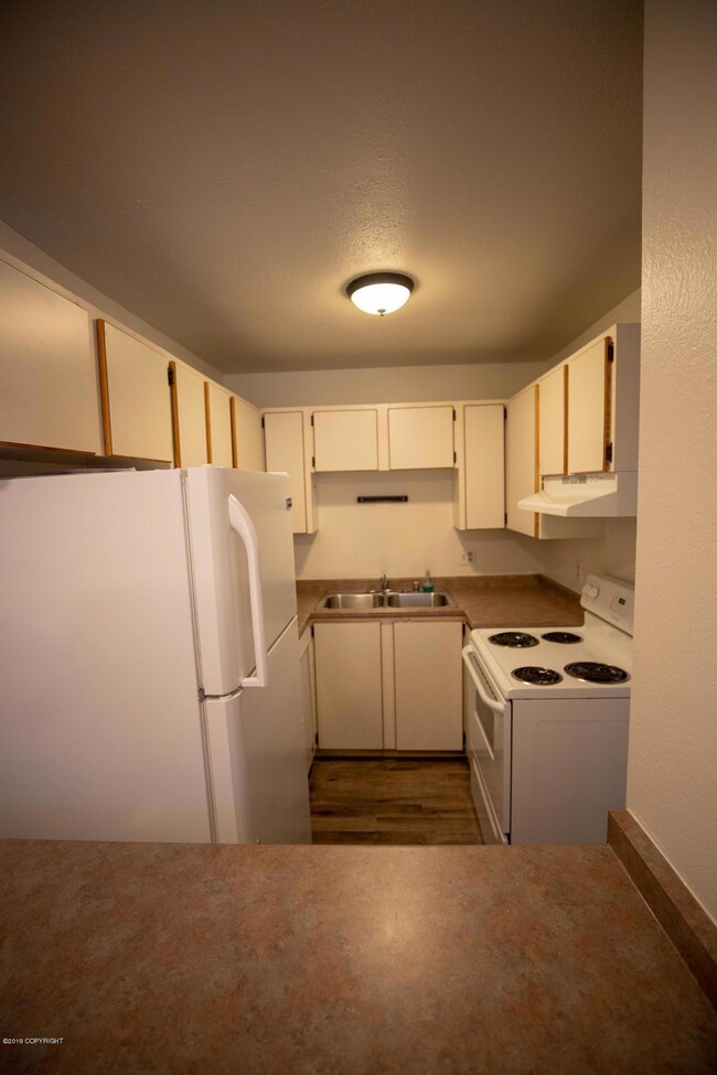 Kitchen and Breakfast Bar