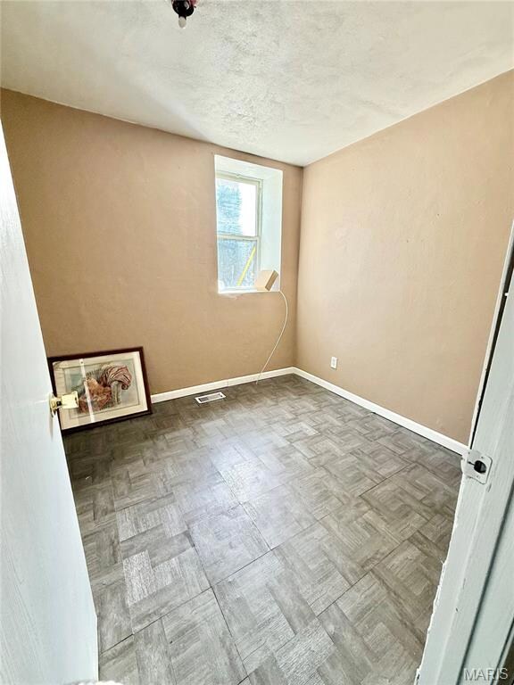 400 N 1st St unit 402, Belleville, IL 62220 - photo 6