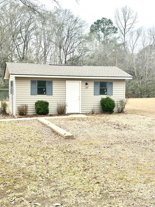 30011 Sargent Ln, Amory, MS 38821 - photo 2