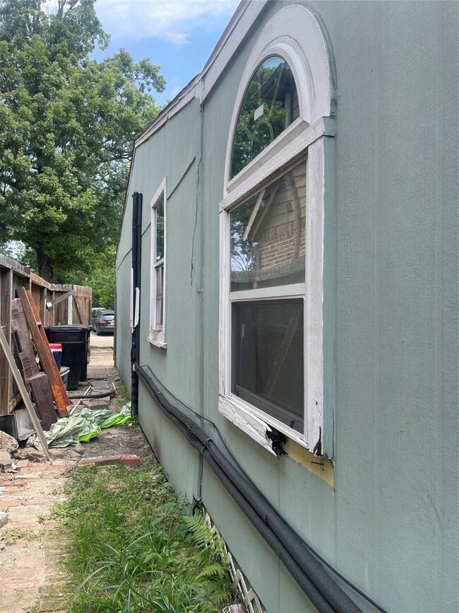 1721 Du Barry Ln, Houston, TX 77018 - photo 3