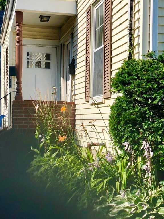 165 Chestnut St unit A, Waltham, MA 02453 - photo 3