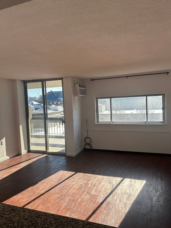 872 Massachusetts Ave unit 404, Cambridge, MA 02139 - photo 2