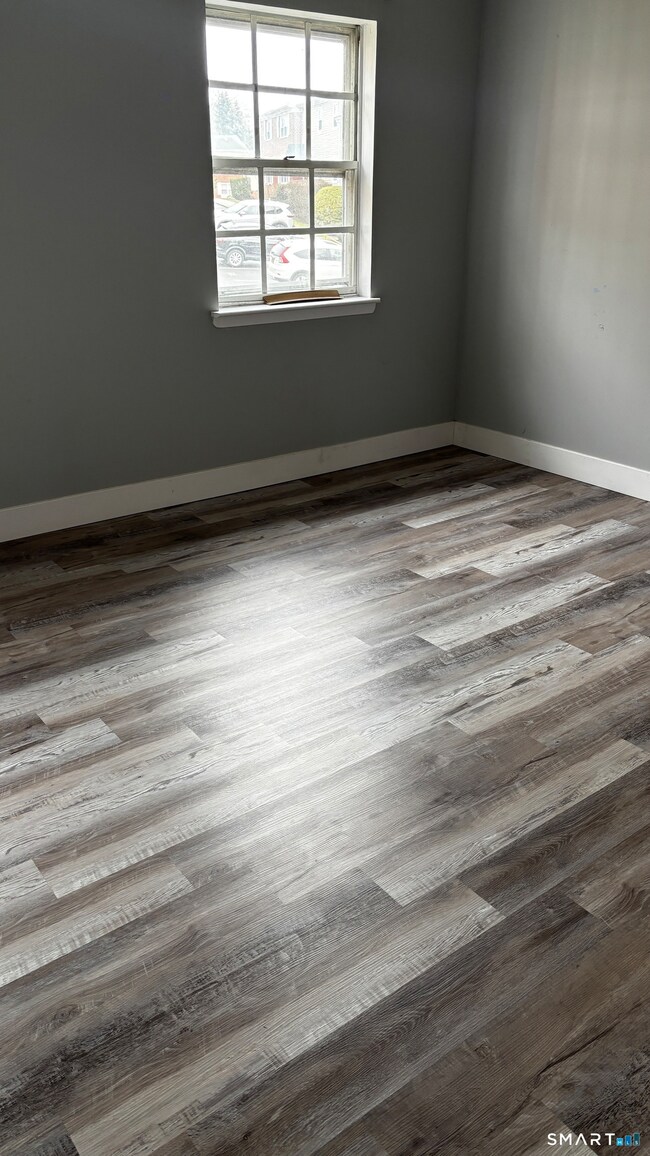 50 Greenhouse Rd unit 33C, Bridgeport, CT 06606 - photo 7