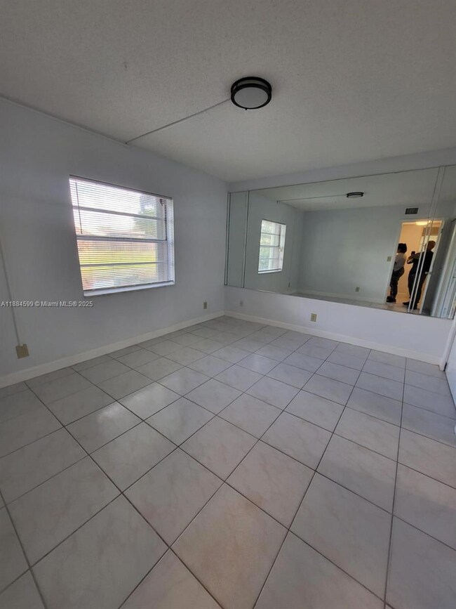 11484 Royal Palm Blvd unit 11484, Coral Springs, FL 33065 - photo 5