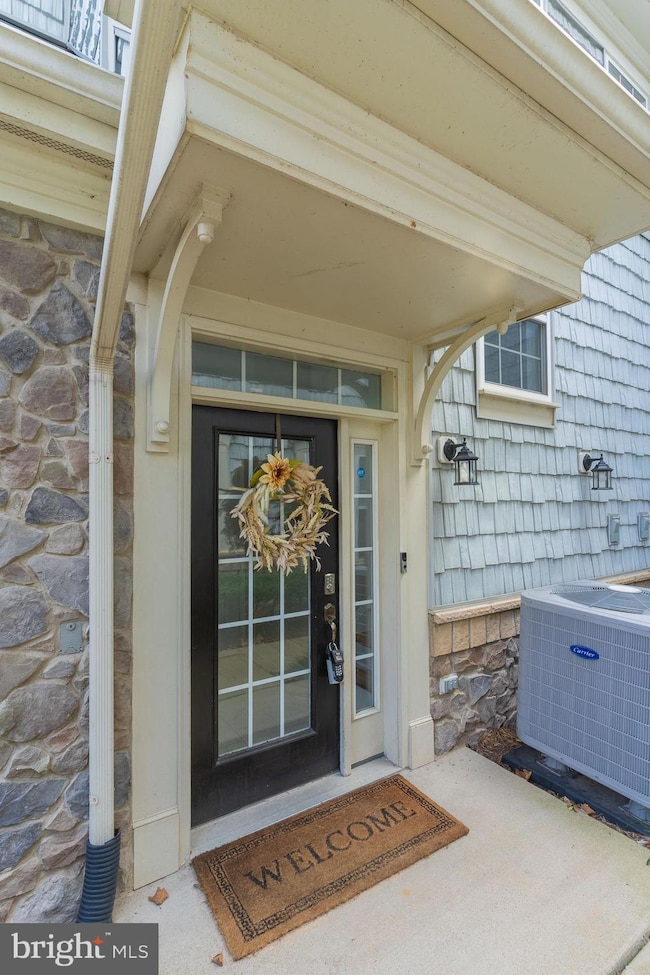 13921 Gullane Dr, Woodbridge, VA 22191 - photo 3