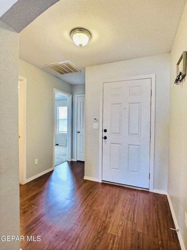 14261 Desierto Lindo Ave, Horizon City, TX 79928 - photo 6