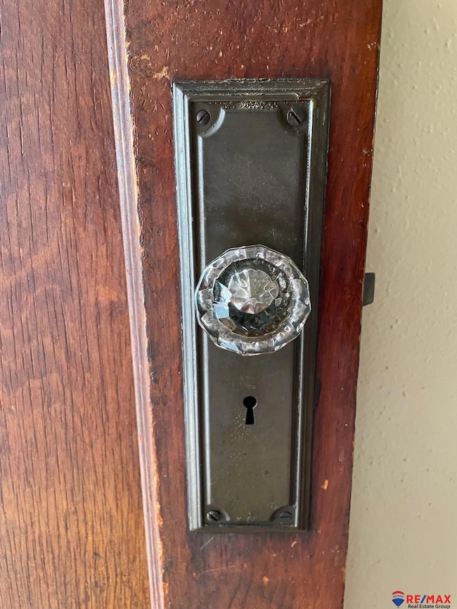 831 S Adams St, Papillion, NE 68046 - photo 3