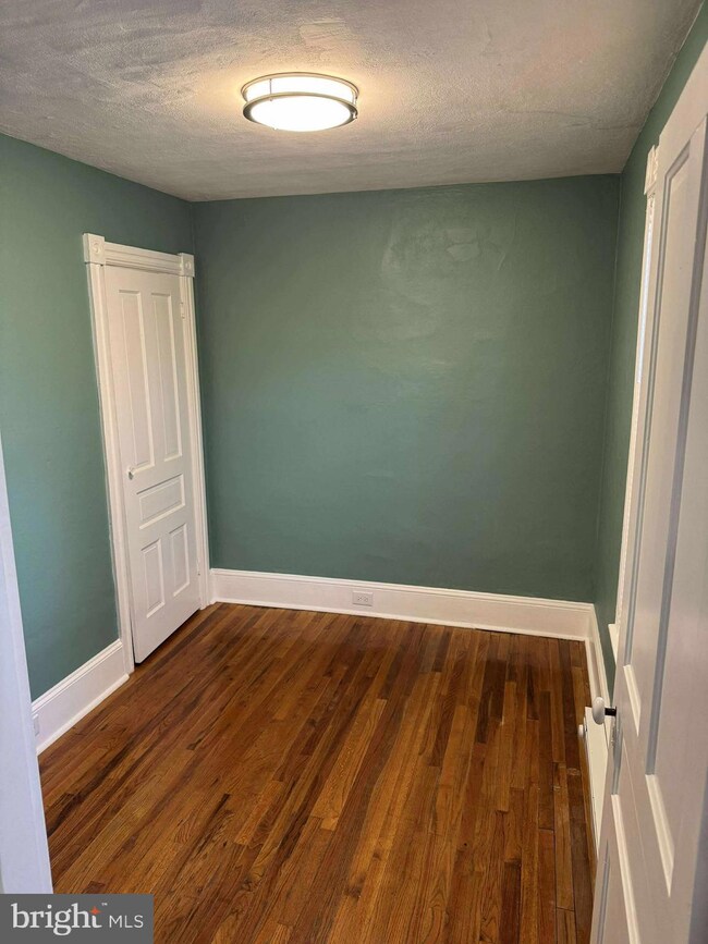 1931 Valley Rd unit 2, Coatesville, PA 19320 - photo 4