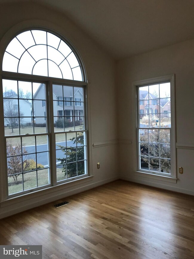 13604 Halifax Dr, Hagerstown, MD 21742 - photo 5