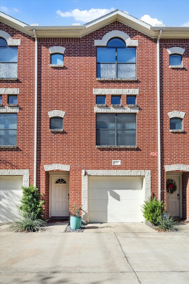 Extra deep tandem garage with additional side stor
