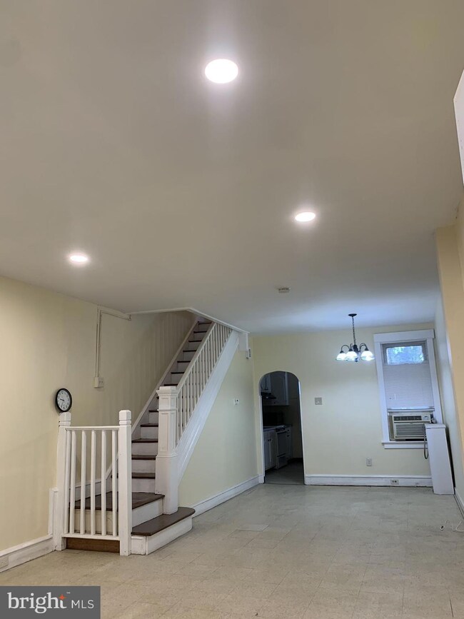 1106 Carl Miller Blvd, Camden, NJ 08104 - photo 3