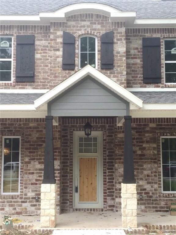 1466 Le Chesnay Dr, Centerton, AR 72719 - photo 2