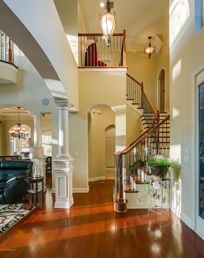 1985 Summit Ridge Rd-Stairs to 2nd Floor