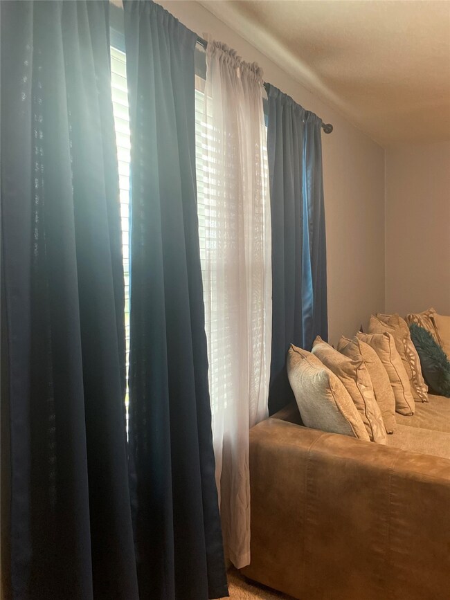 10814 Spring Brook Pass Dr, Humble, TX 77396 - photo 4