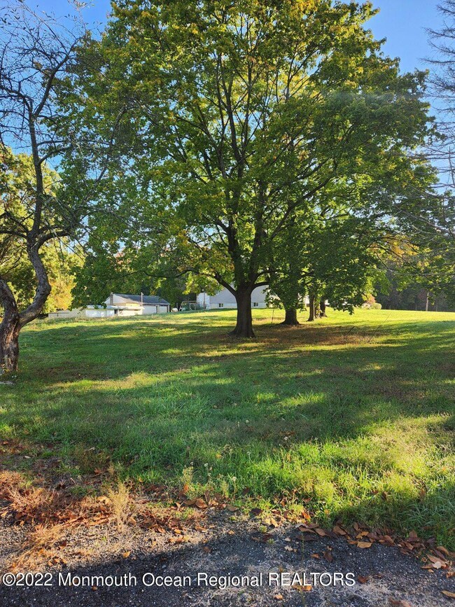 70 van Tines Ln, Old Bridge, NJ 08857 - photo 3